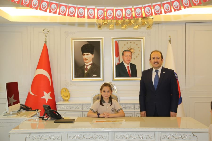 VALİ PEHLİVAN, 23 NİSAN