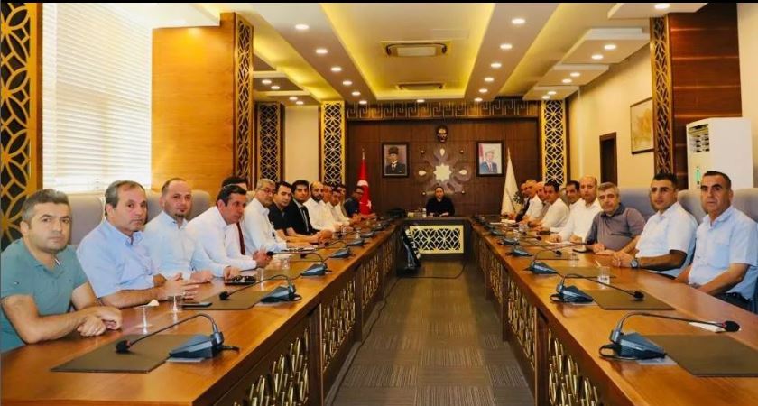 CİZRE’NİN KADIN KAYMAKAMI NAZLI DEMİR GÖREVİNE BAŞLADI