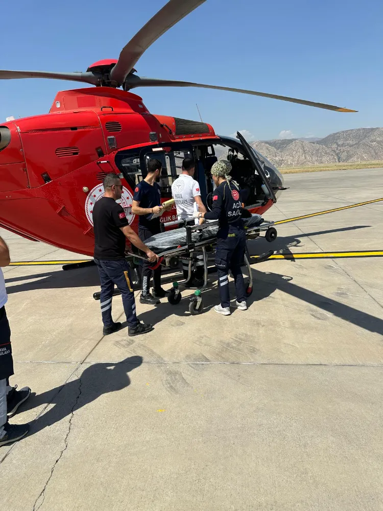 AMBULANS HELİKOPTER UYANAMAYAN BEBEK İÇİN HAVALANDI 