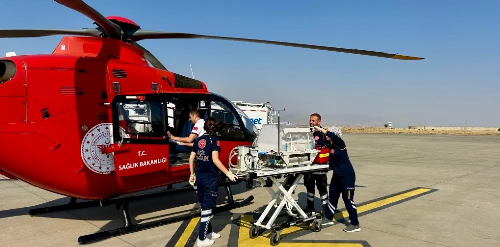 ŞIRNAK’TA 2 GÜNLÜK BEBEK İÇİN ZAMANLA YARIŞILDI 