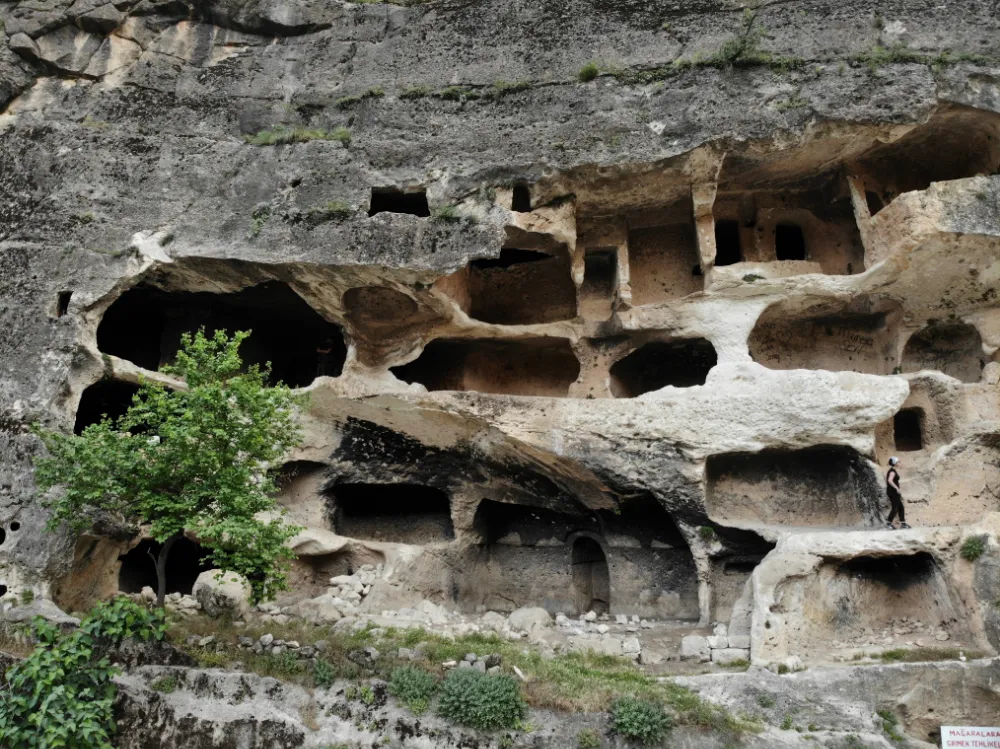 GİZLİ CENNET KEŞFEDİLİYOR: ŞIRNAK’TAKİ MAĞARALAR TURİZME KAZANDIRILIYOR