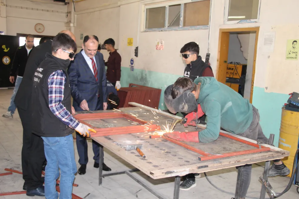 ŞIRNAK’TA MESLEK LİSELERİ ÜRETİYOR, TÜRKİYE KAZANIYOR